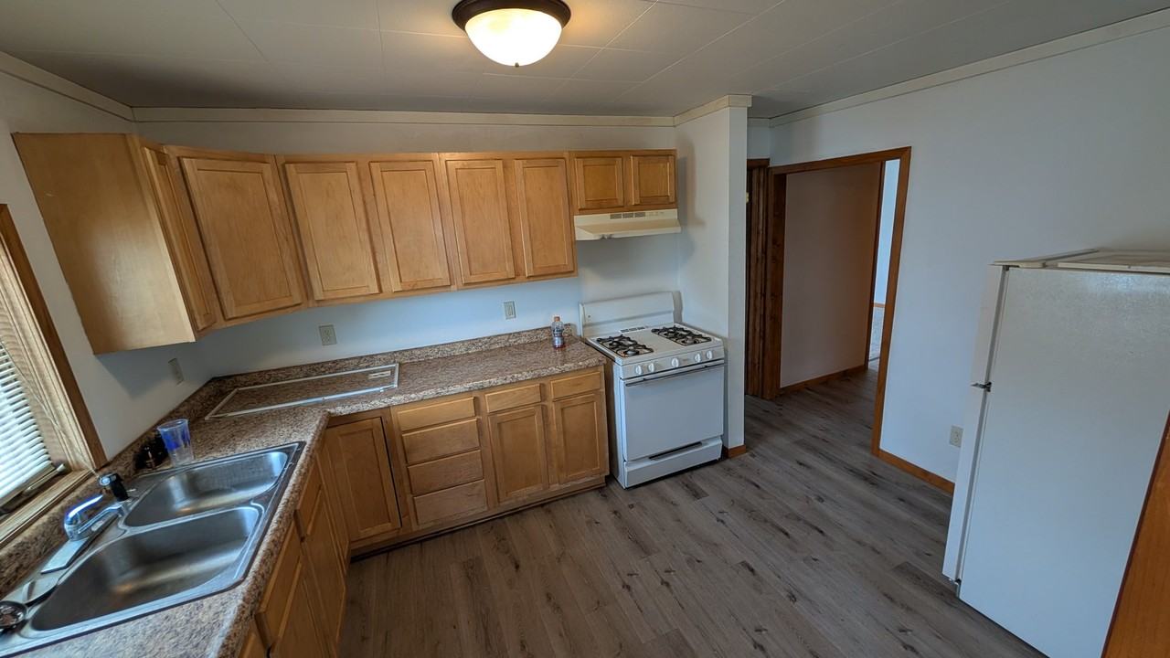 1516 7th St - Photo 3 of 11