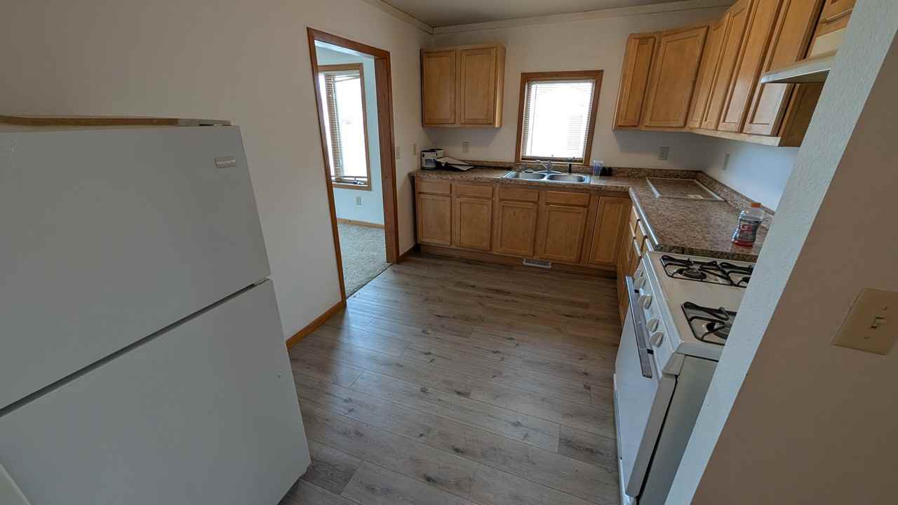 1516 7th St - Photo 4 of 11