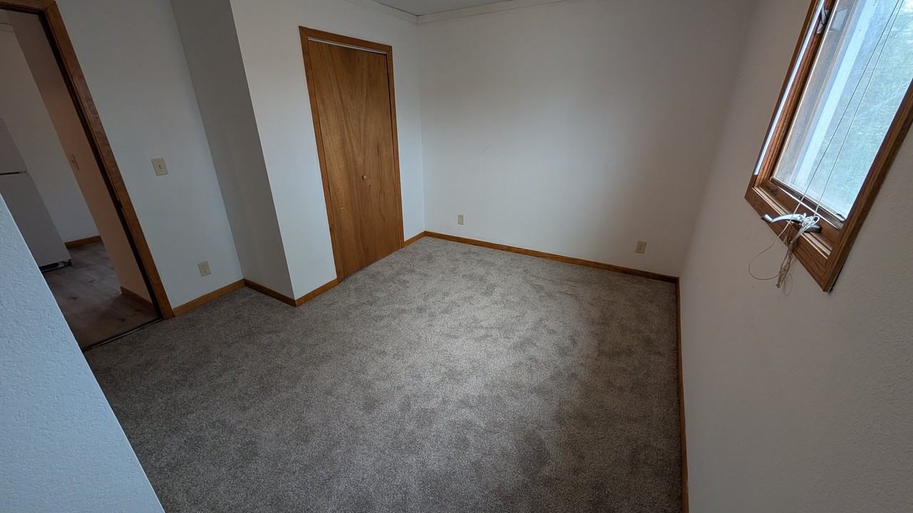 1516 7th St - Photo 6 of 11