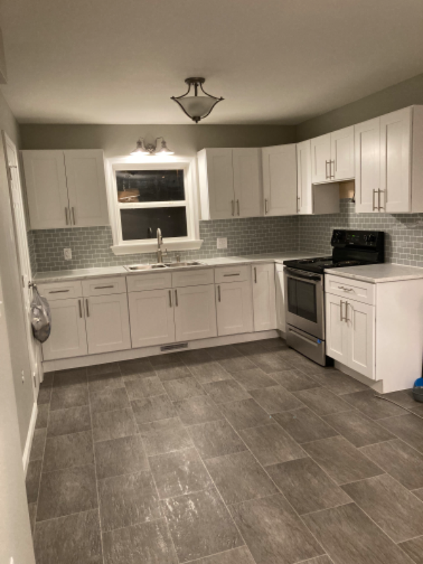 1044 Stoneybridge Stonybridge Drive - Photo 2 of 42