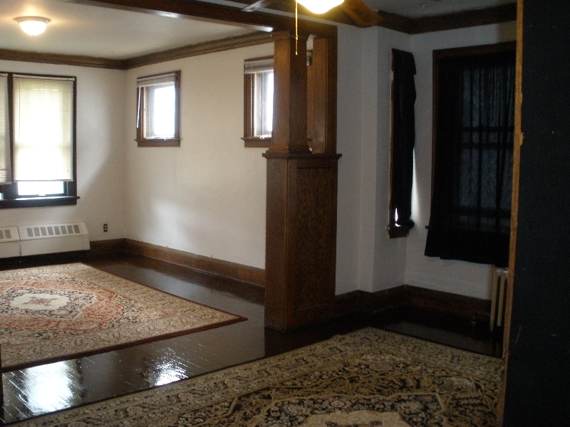 3372 N Oakland Ave - Photo 2 of 6