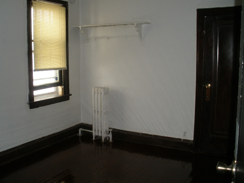 3372 N Oakland Ave - Photo 5 of 6