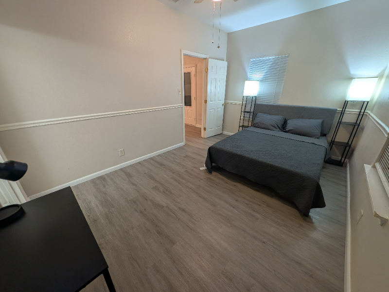 1335 Jewett St