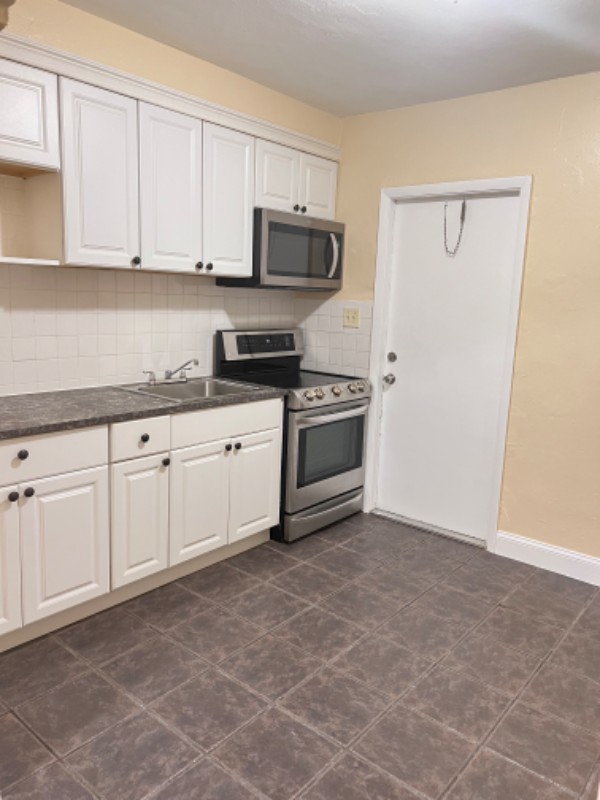 209 Nwstreet - Photo 2 of 11