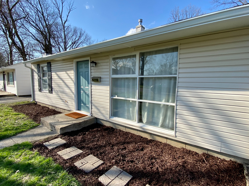 5718 Greenfield Ave - Photo 2 of 11