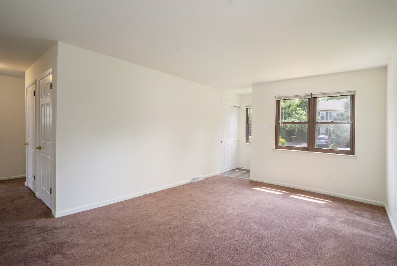 246 Jan Dr #1stFL - Photo 3 of 12