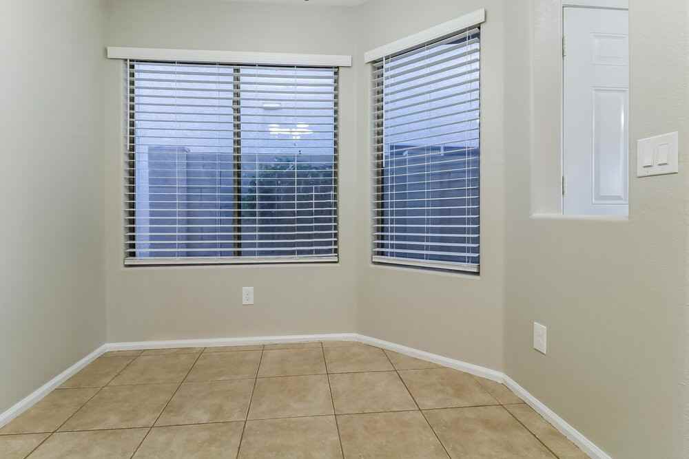 12508 W Windsor Blvd - Photo 6 of 19
