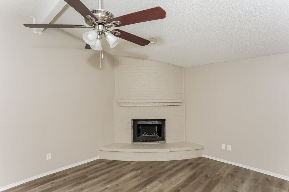 6004 Cool Springs Dr - Photo 3 of 16