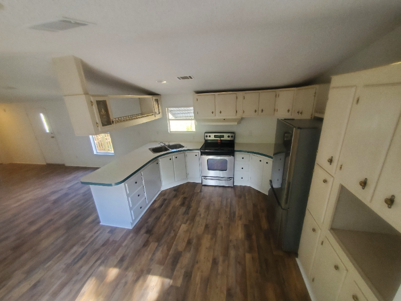 3931 W Ridgewood Dr - Photo 3 of 8