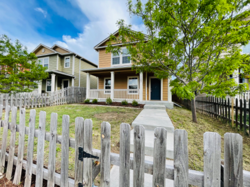 7721 Crestone Peak Trl - Photo 2 of 34