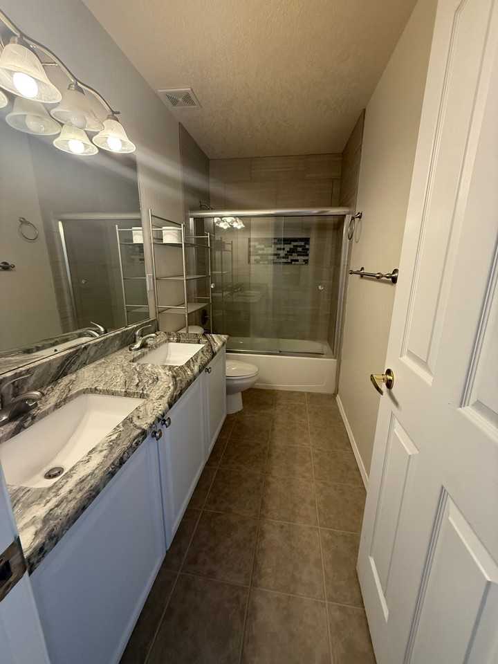 6400 Freemont Hills Loop Ne - Photo 5 of 12