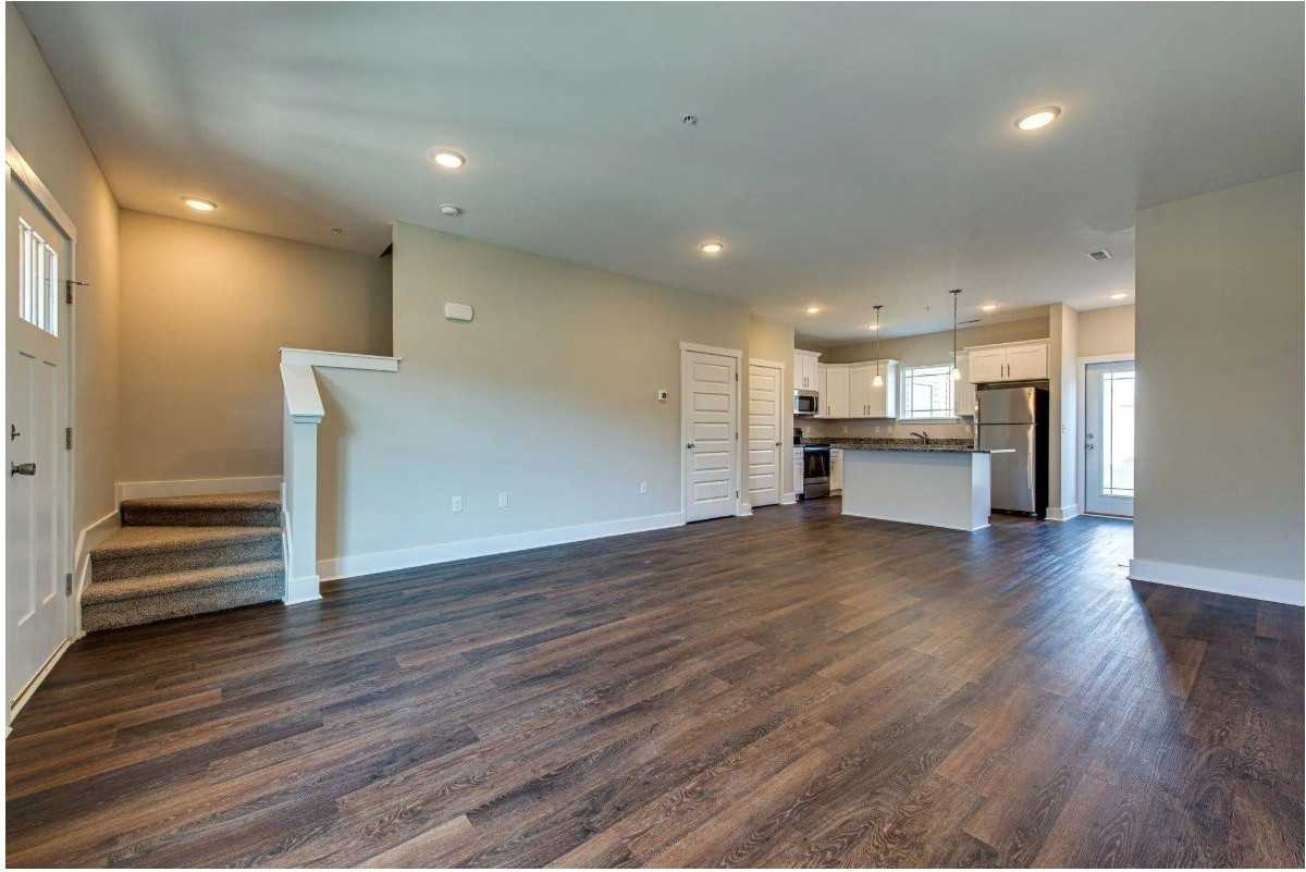 1027 Wells Way - Photo 5 of 20
