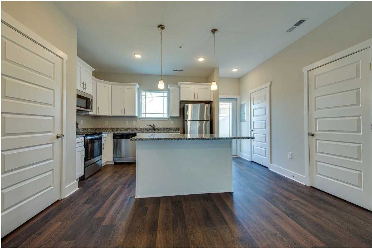 1027 Wells Way - Photo 6 of 20