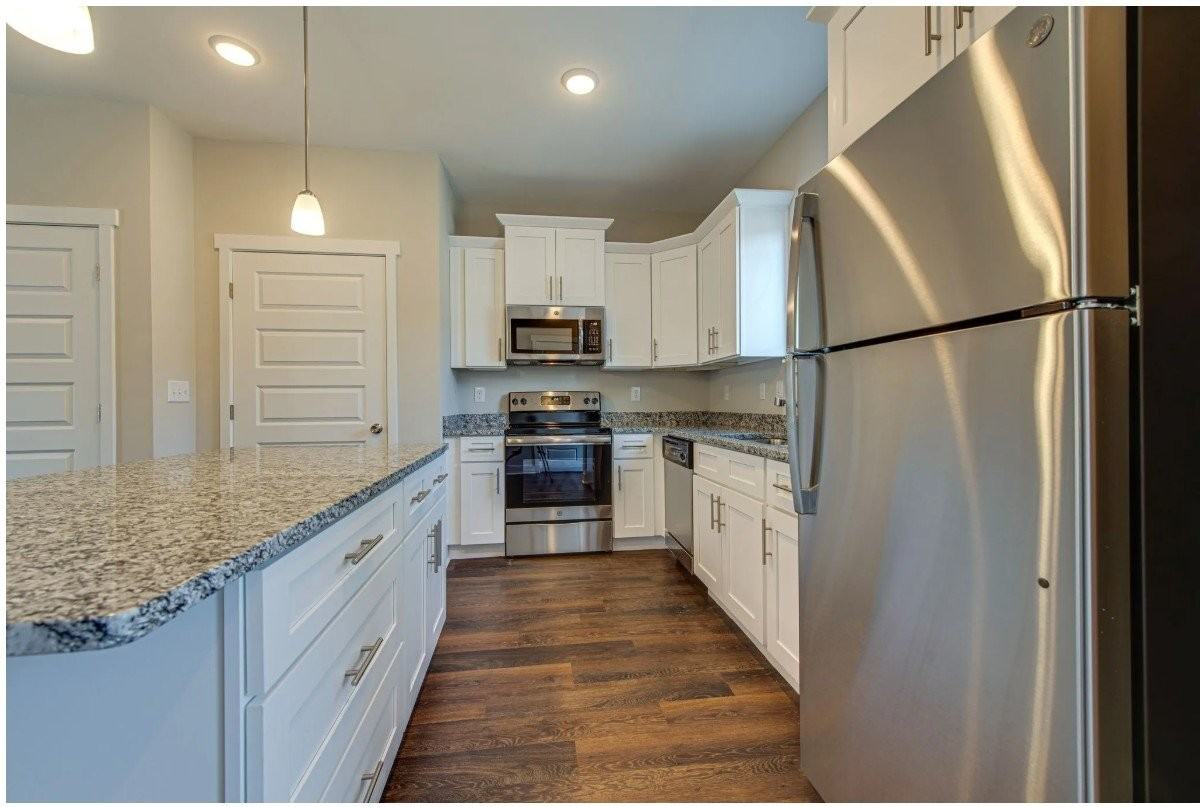 1027 Wells Way - Photo 7 of 20