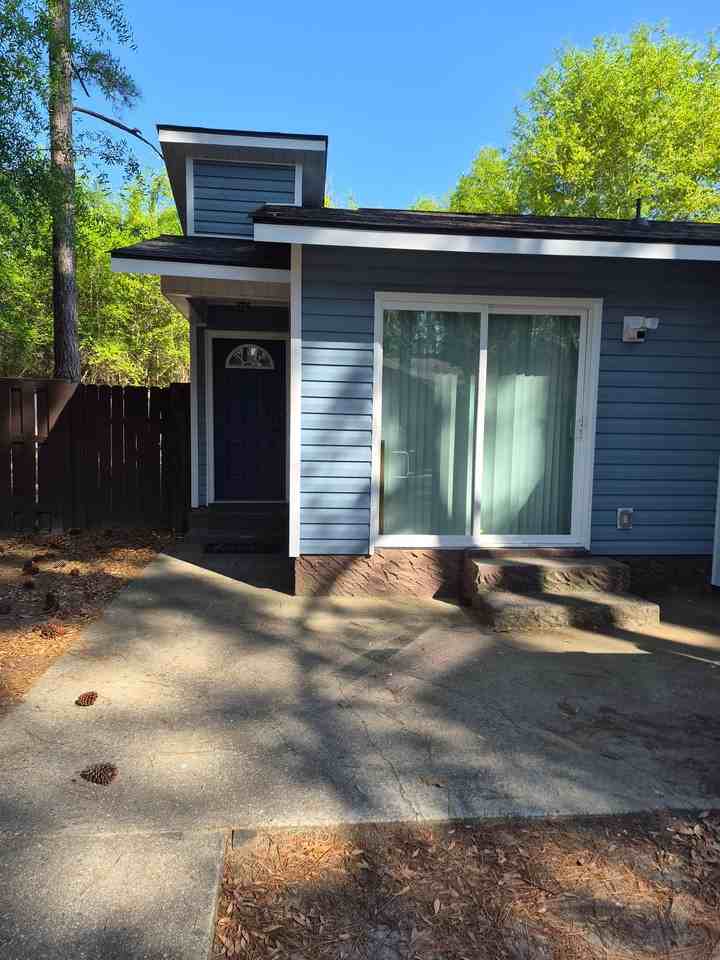 620 Mosswood Ln - Photo 2 of 10