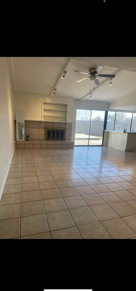 6500 Chinaberry Trl - Photo 2 of 11