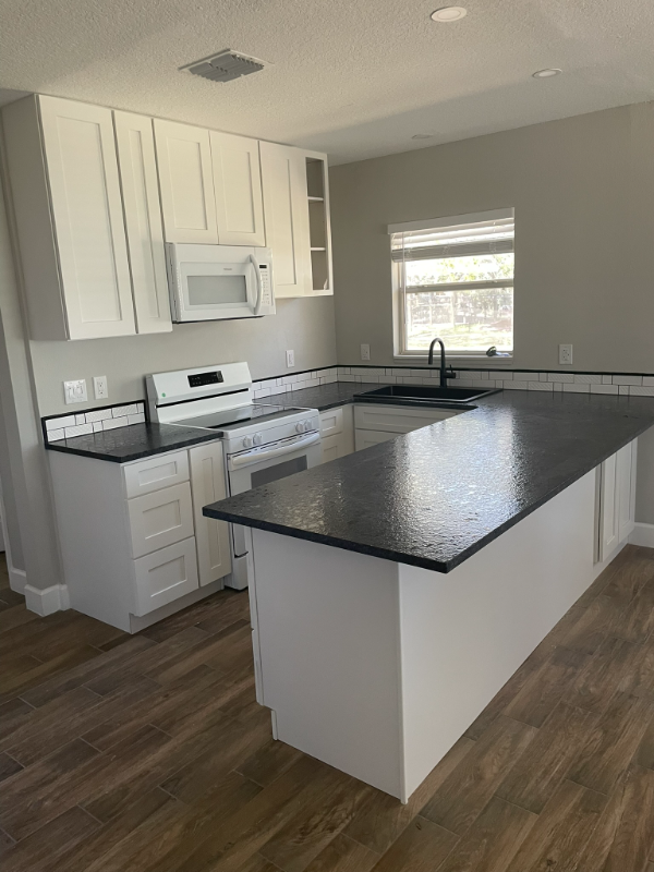 222 Banana St #222 - Photo 4 of 13