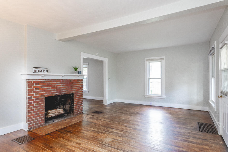 716 Lincoln St - Photo 2 of 12