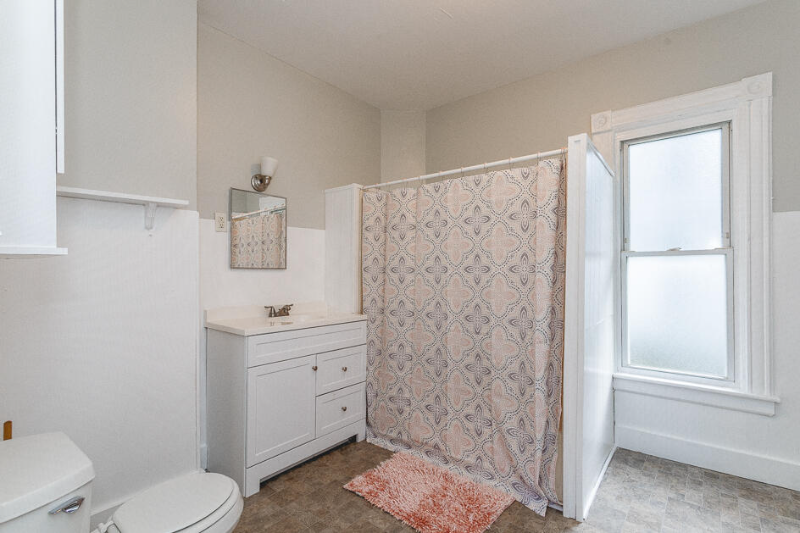 716 Lincoln St - Photo 5 of 12