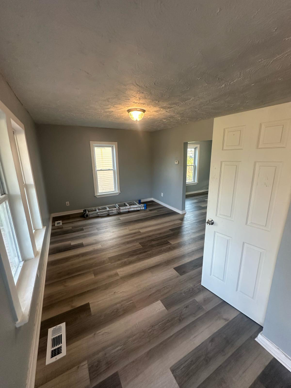 232 Cottage St - Photo 4 of 6
