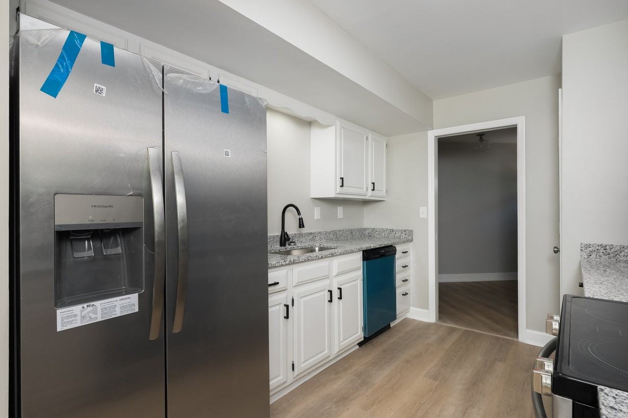 10 Kennedy Ct #B - Photo 4 of 20