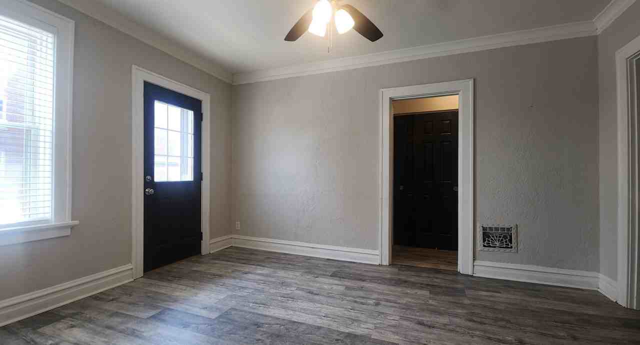 1003 Art Hill Pl #1stFL - Photo 4 of 14