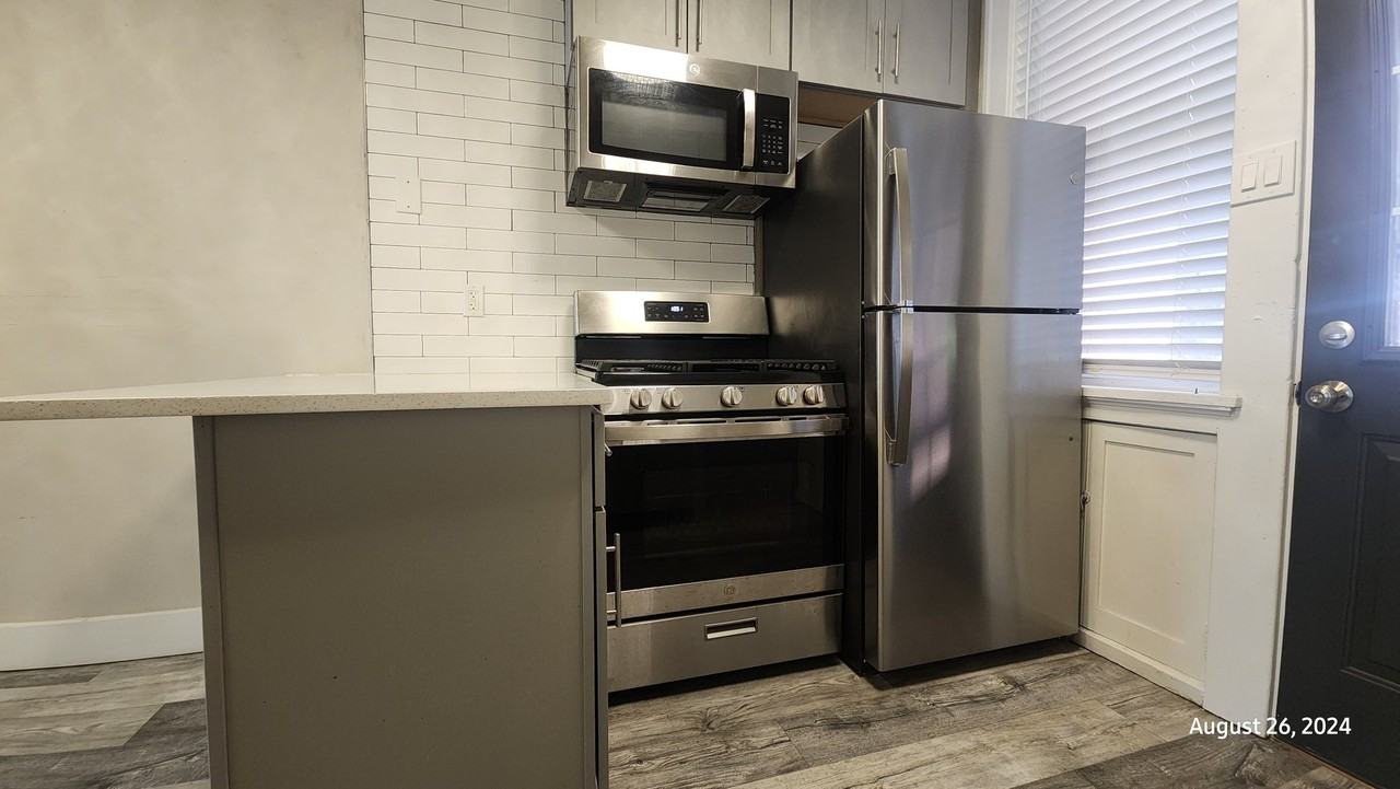 1003 Art Hill Pl #1stFL - Photo 7 of 14