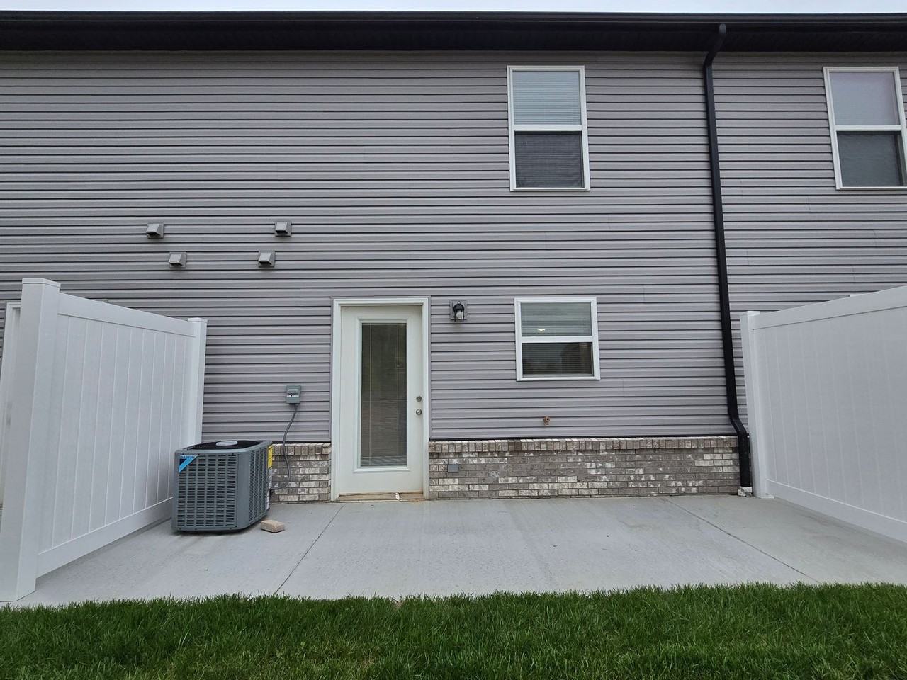 Willow Grove Apartments - Photo 7 of 50