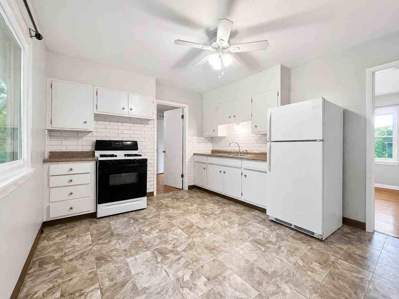 4608 E 113th Ter - Photo 5 of 5