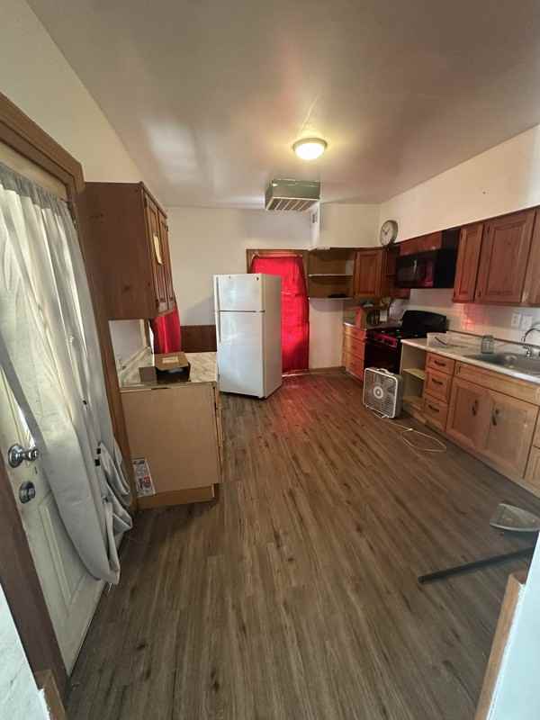 11935 Triskett Rd - Photo 3 of 8