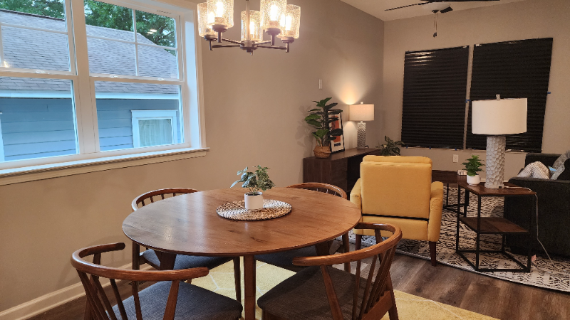 435 Elm St Nw #ELMB - Photo 3 of 15