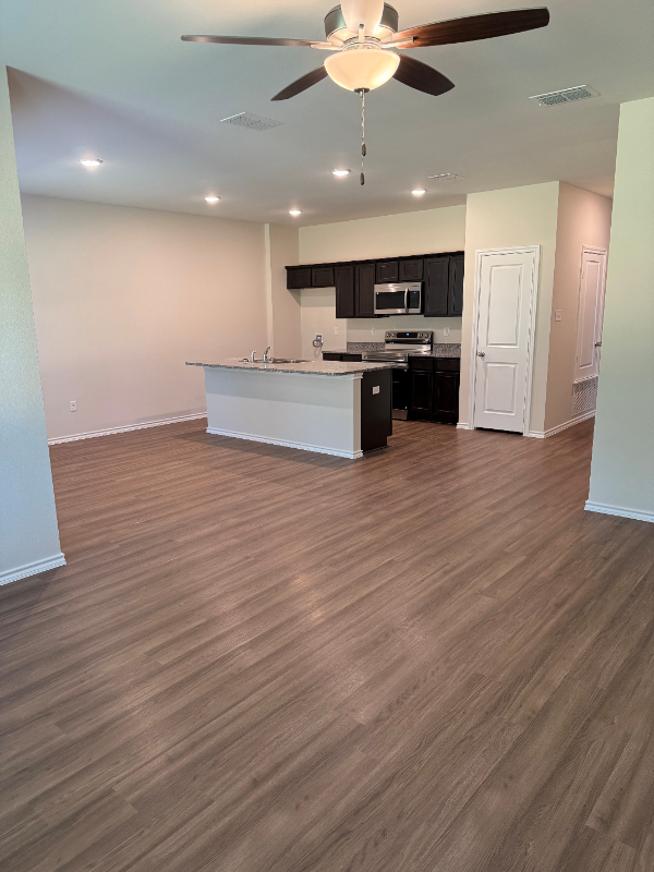 3109 Mesa Dr - Photo 5 of 15