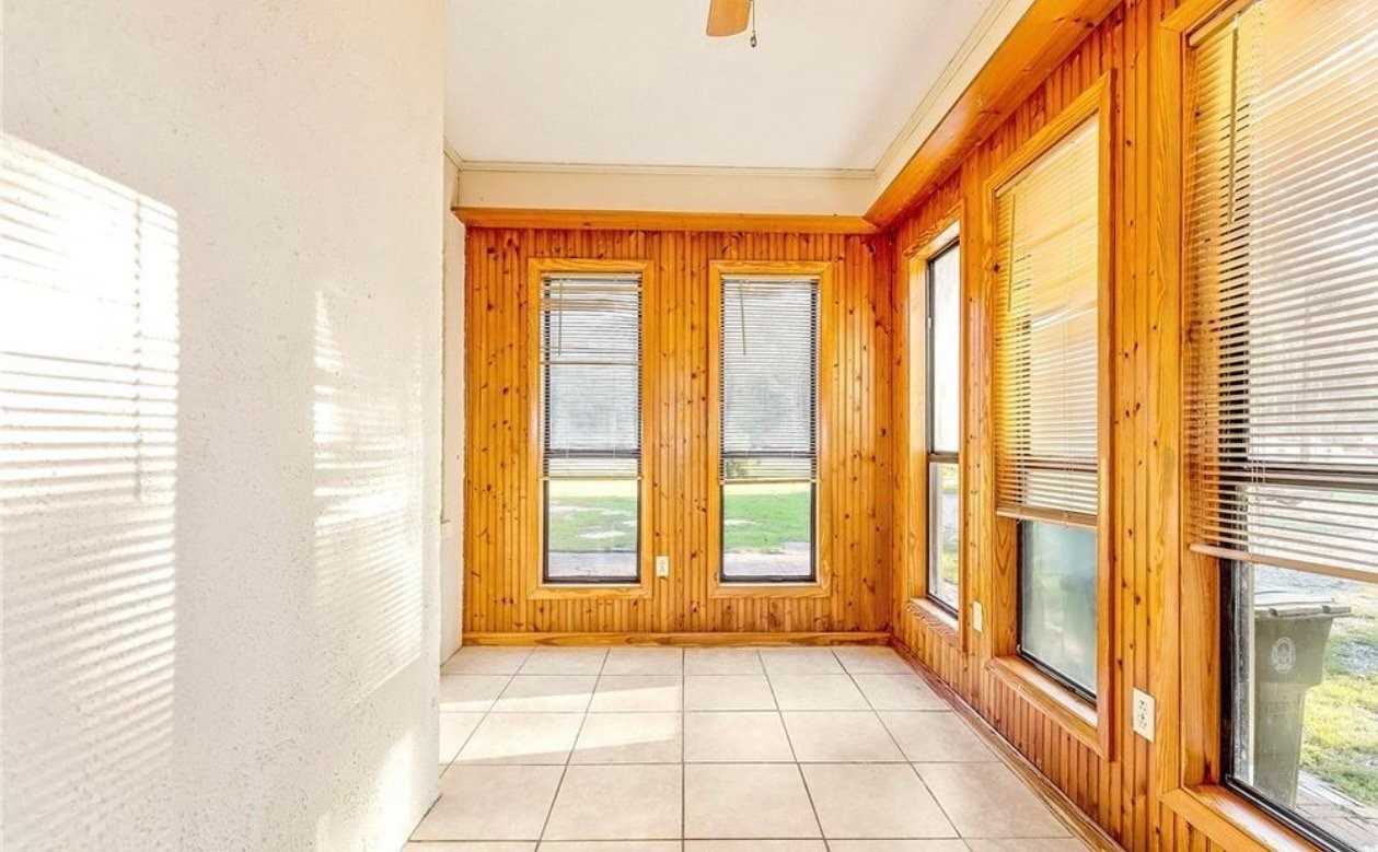 6590 Cliffdale Rd - Photo 3 of 20