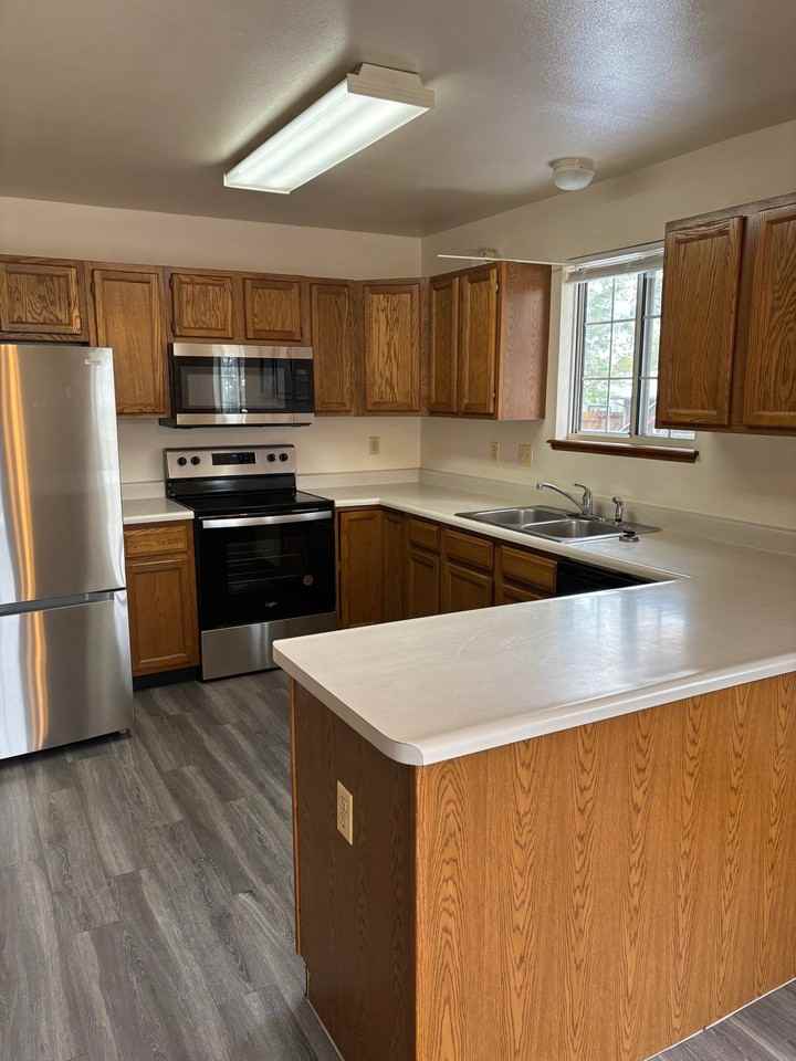 3769 E 121st Ave - Photo 6 of 20