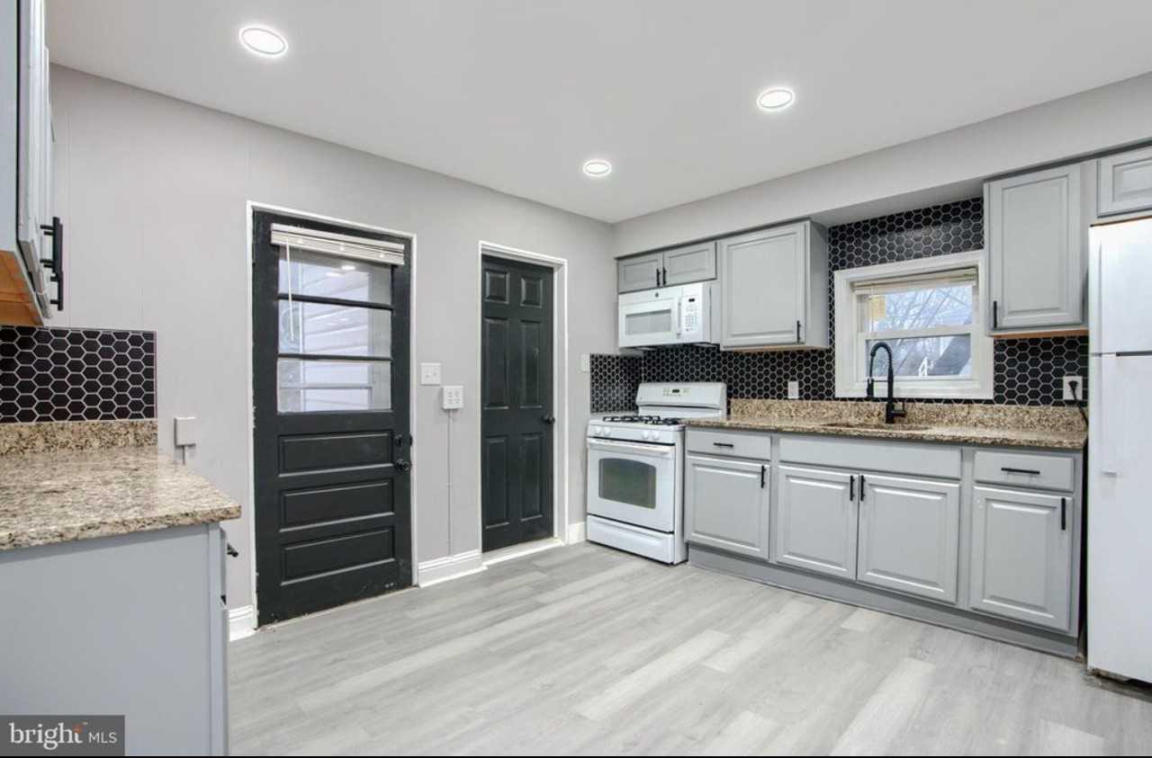 3807 Fleetwood Ave #1 - Photo 4 of 8
