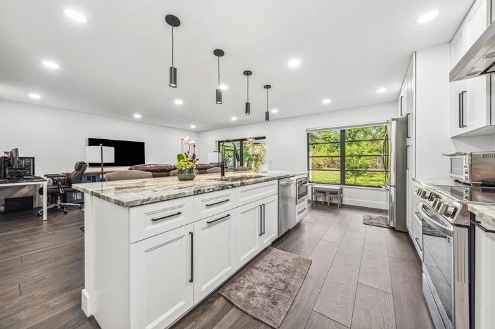 10908 Southeast Hobart Street - Photo 5 of 7