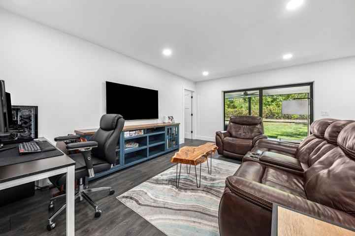 10908 Southeast Hobart Street - Photo 7 of 7
