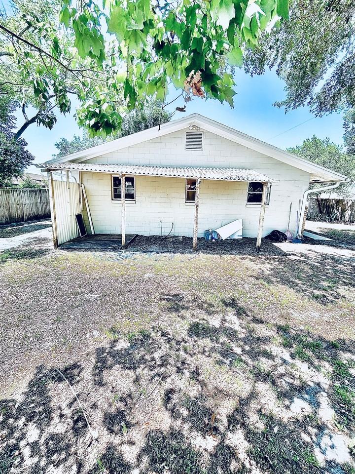 803 Pine St - Photo 5 of 13