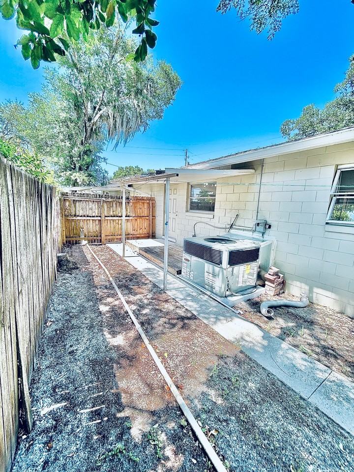 803 Pine St - Photo 7 of 13