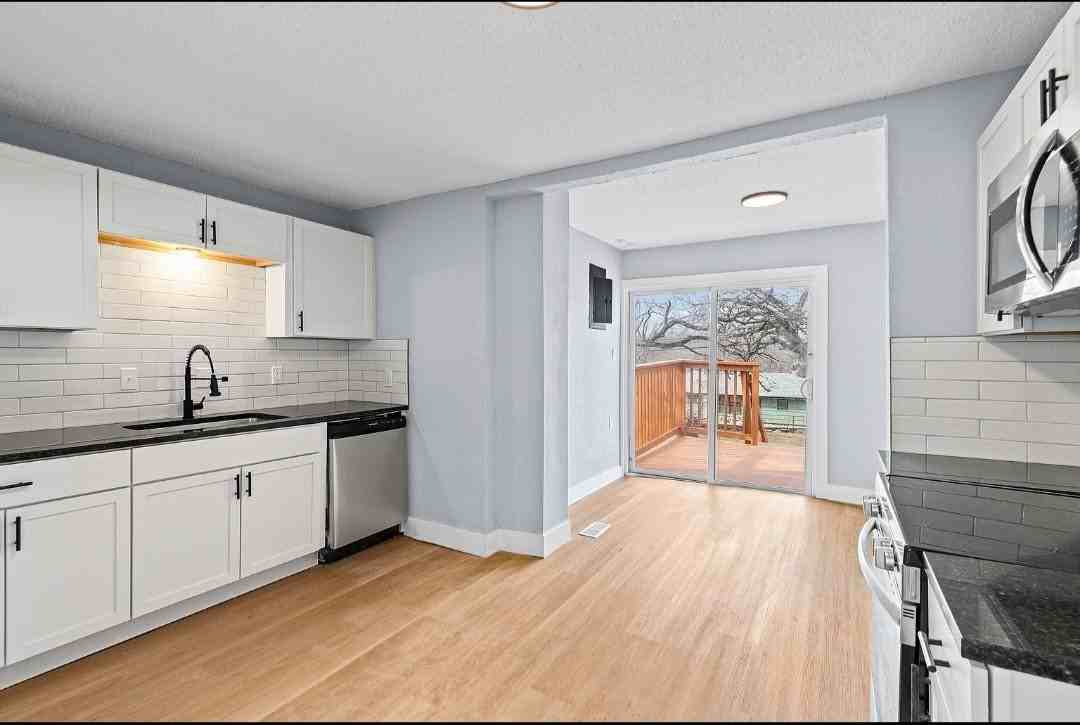 5752 College Ave - Photo 6 of 19