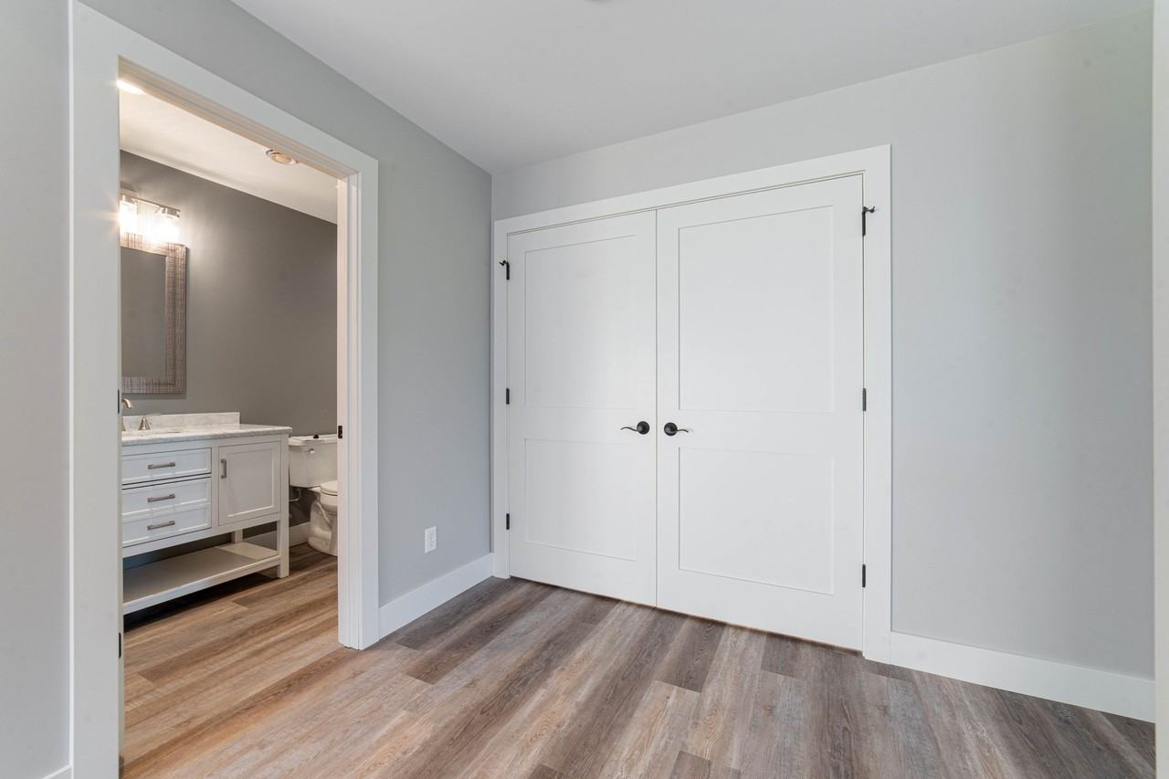 3319 Baxter Ave - Photo 4 of 16