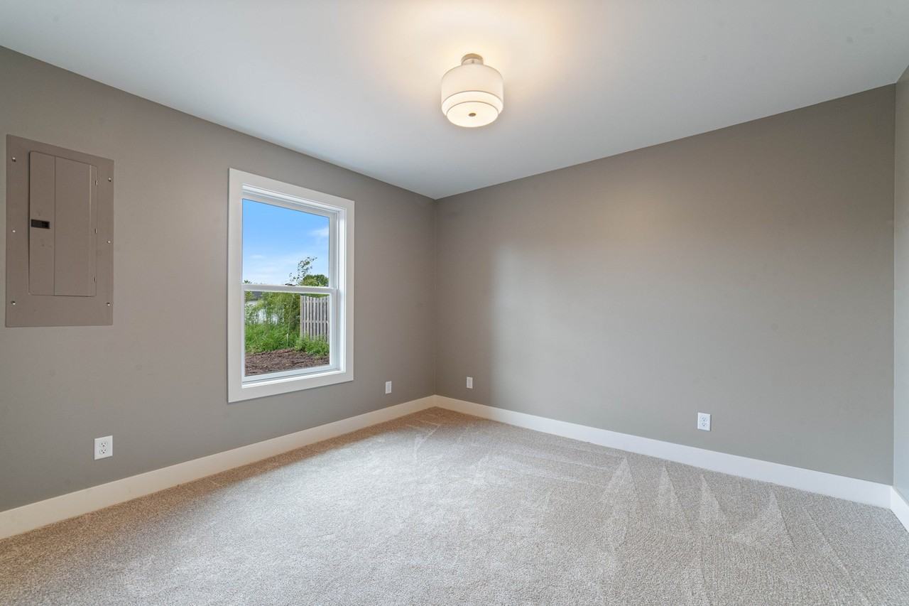 3319 Baxter Ave - Photo 5 of 16