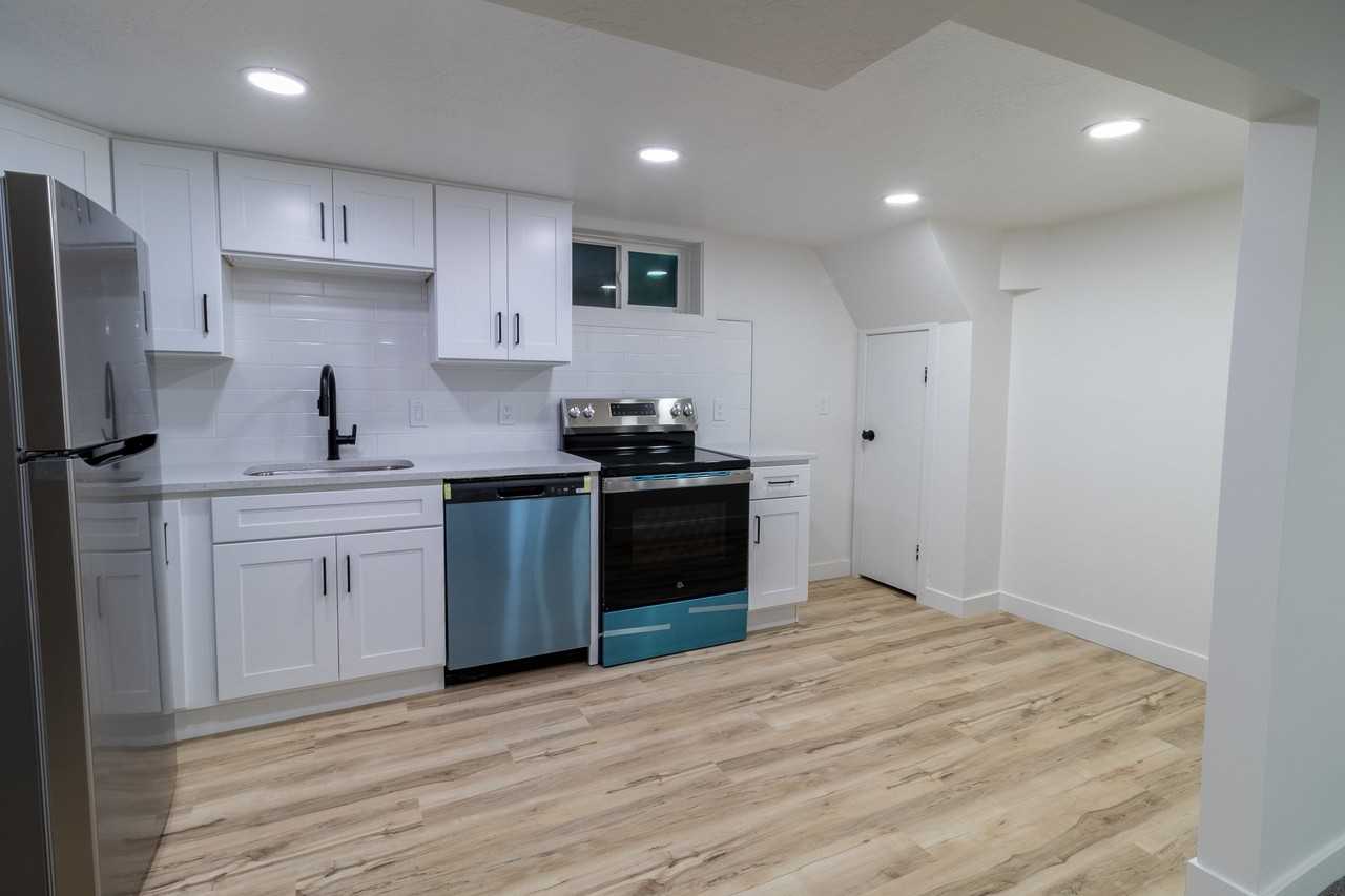 5065 Sw - Photo 4 of 14