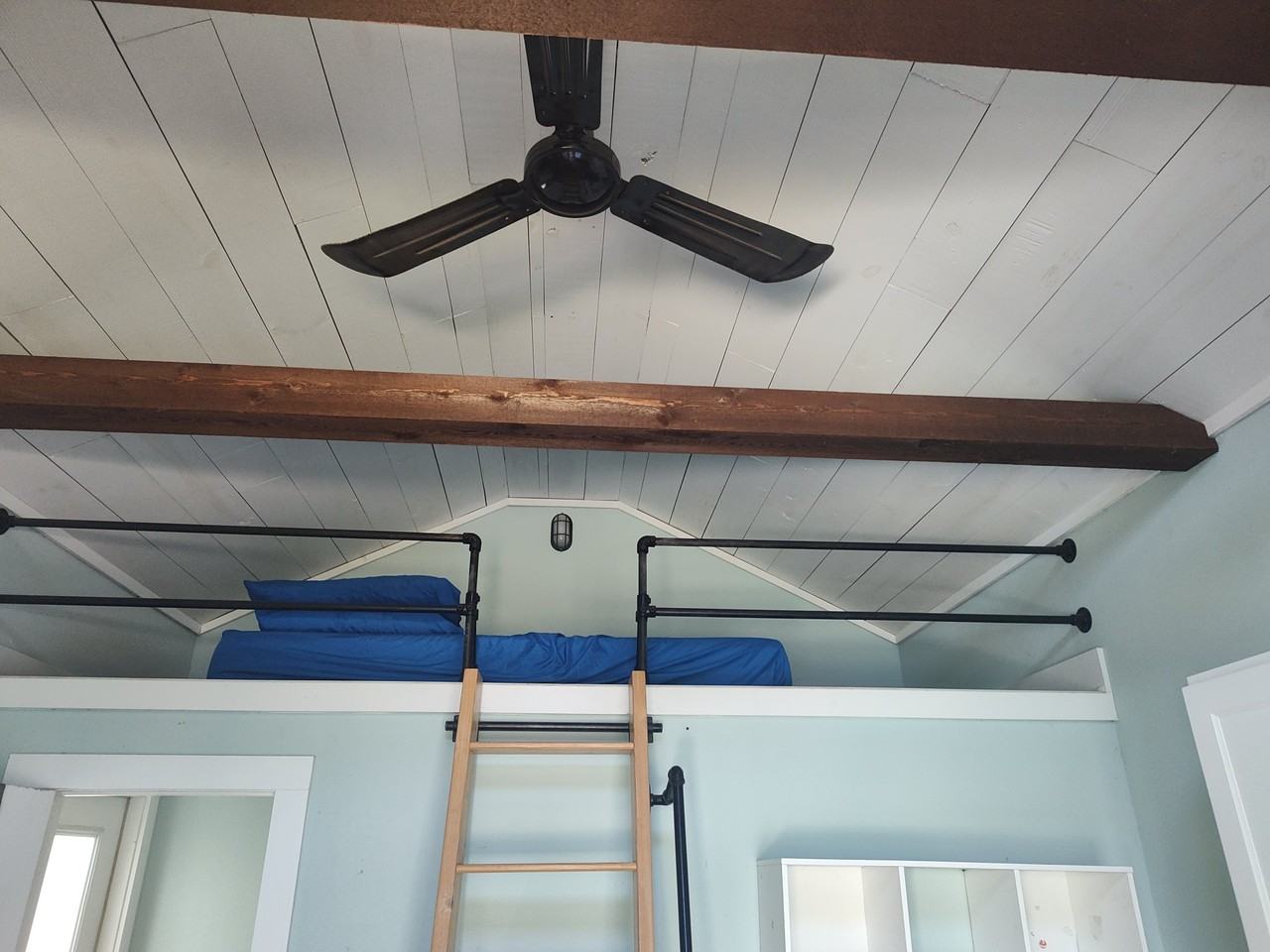 1860 Pigeon Point Rd - Photo 2 of 5