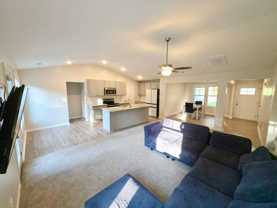 211 Railroad St - Photo 1 of 1