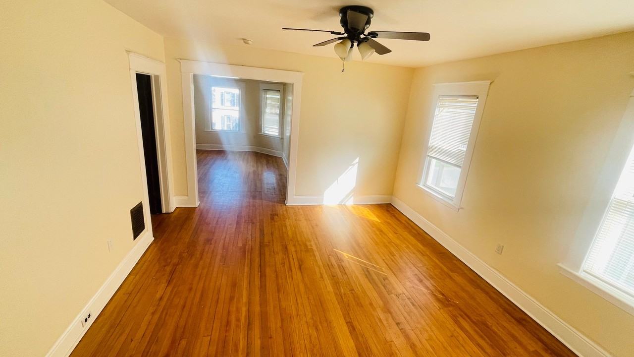 1560 Miller St #2 - Photo 5 of 17