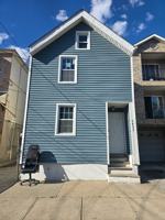 featured image of 1031 Flora St #2