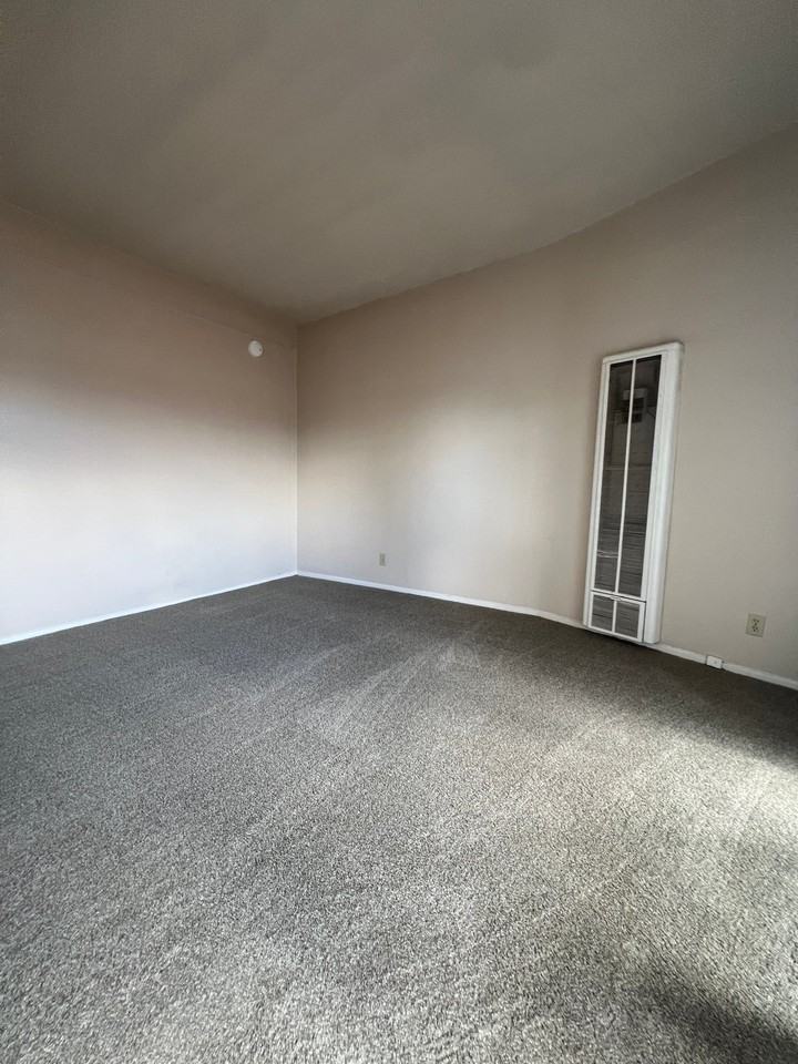 5822 Kingman Ave #H - Photo 2 of 10