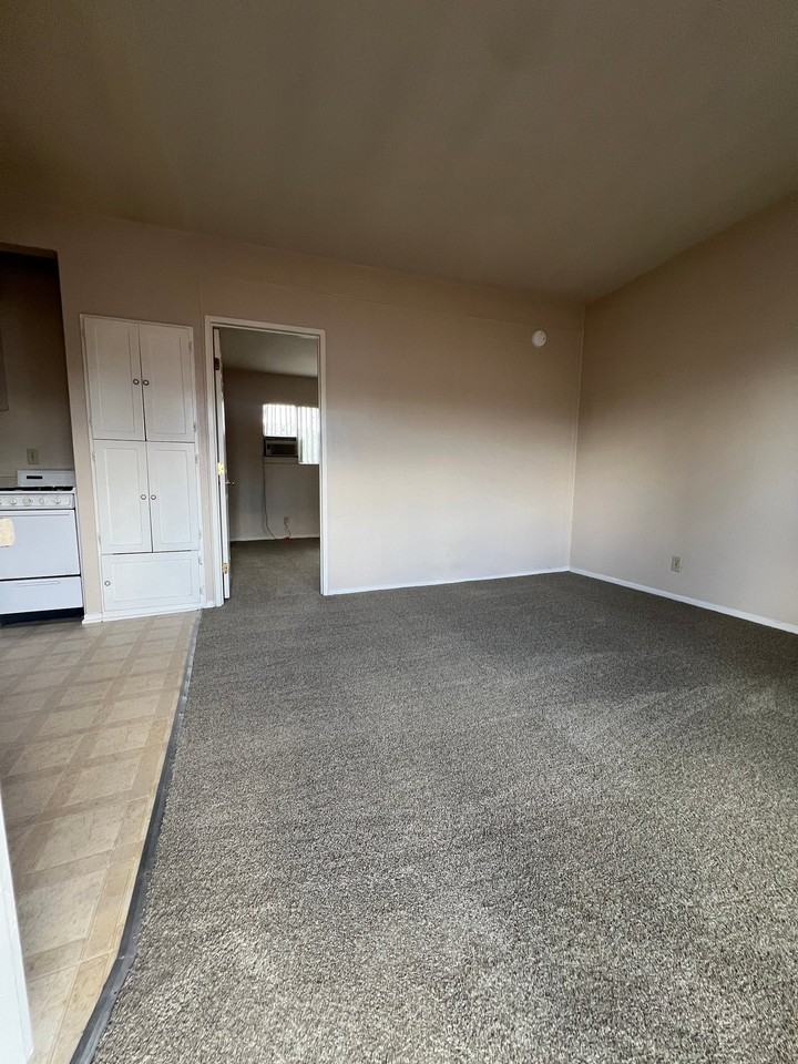 5822 Kingman Ave #H - Photo 3 of 10