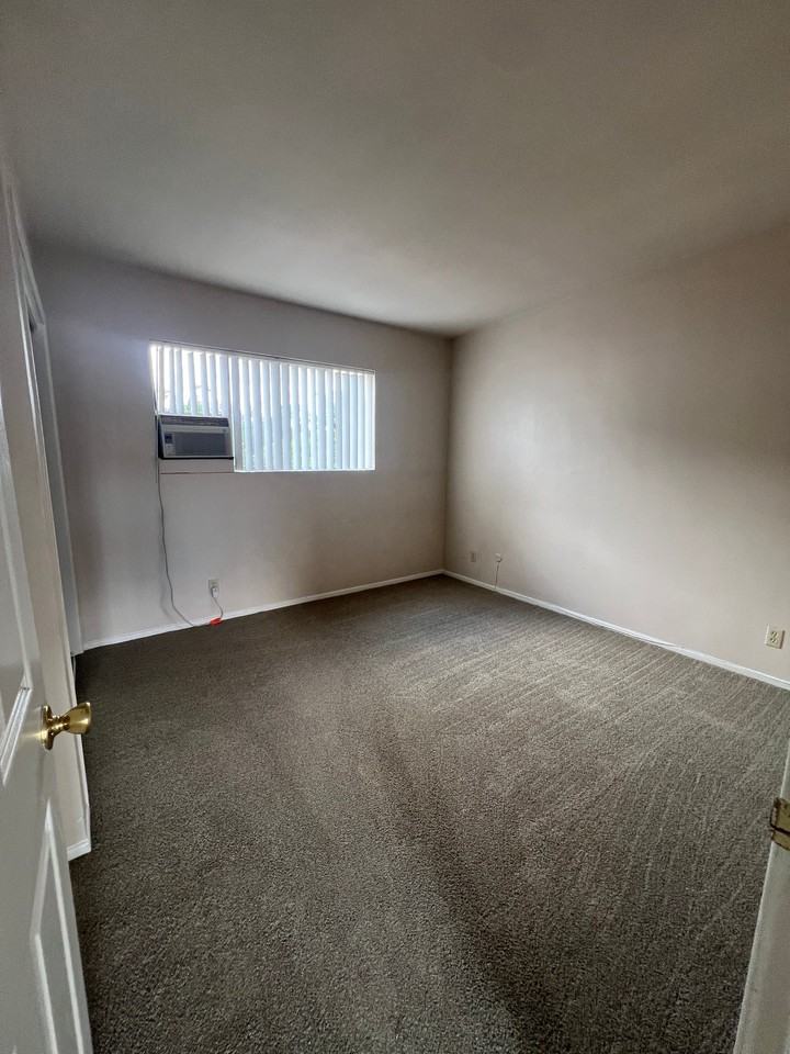 5822 Kingman Ave #H - Photo 5 of 10